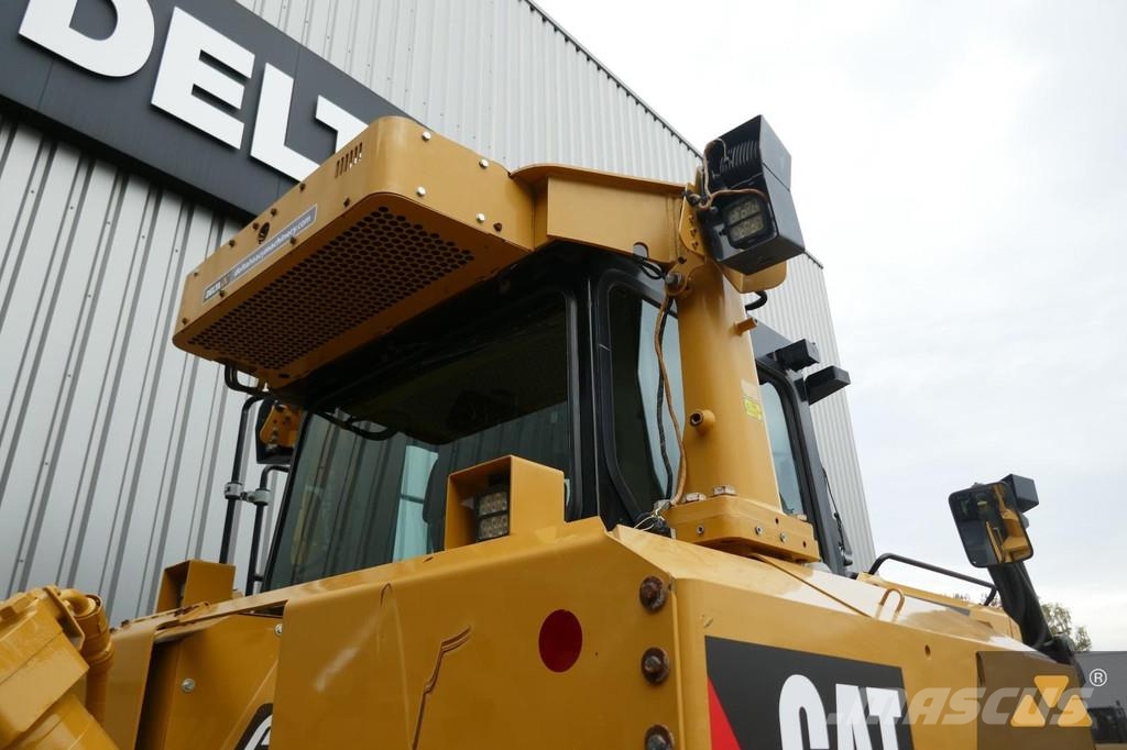 CAT D8T Buldožeri gusjeničari