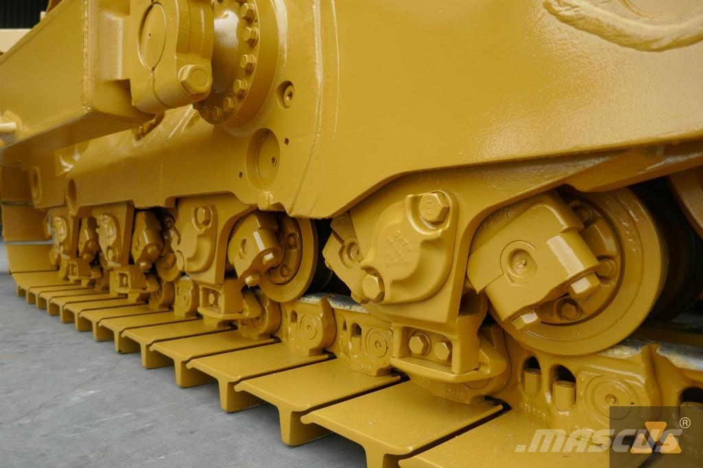 CAT D8T Buldožeri gusjeničari