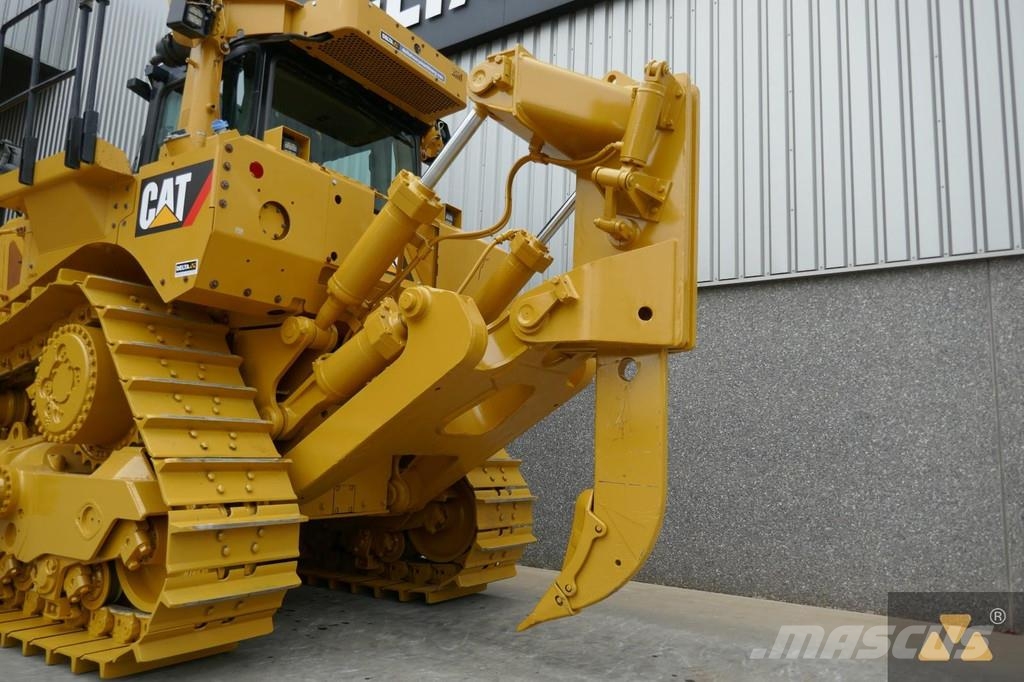 CAT D8T Buldožeri gusjeničari