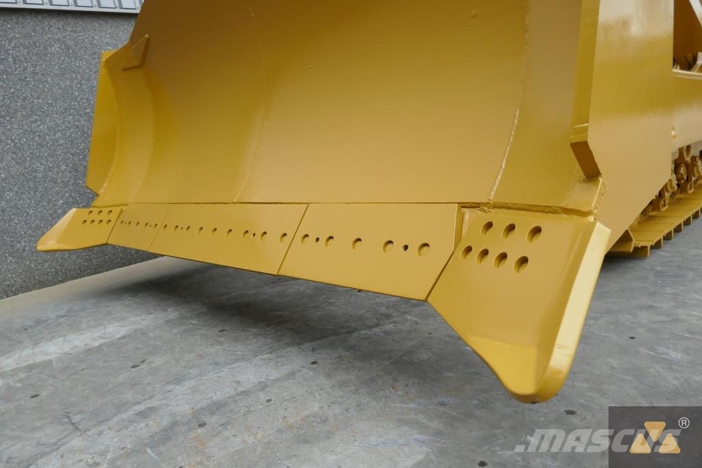 CAT D8T Buldožeri gusjeničari