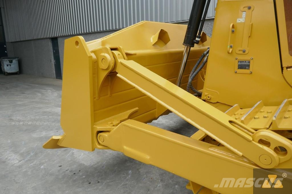 CAT D8T Buldožeri gusjeničari