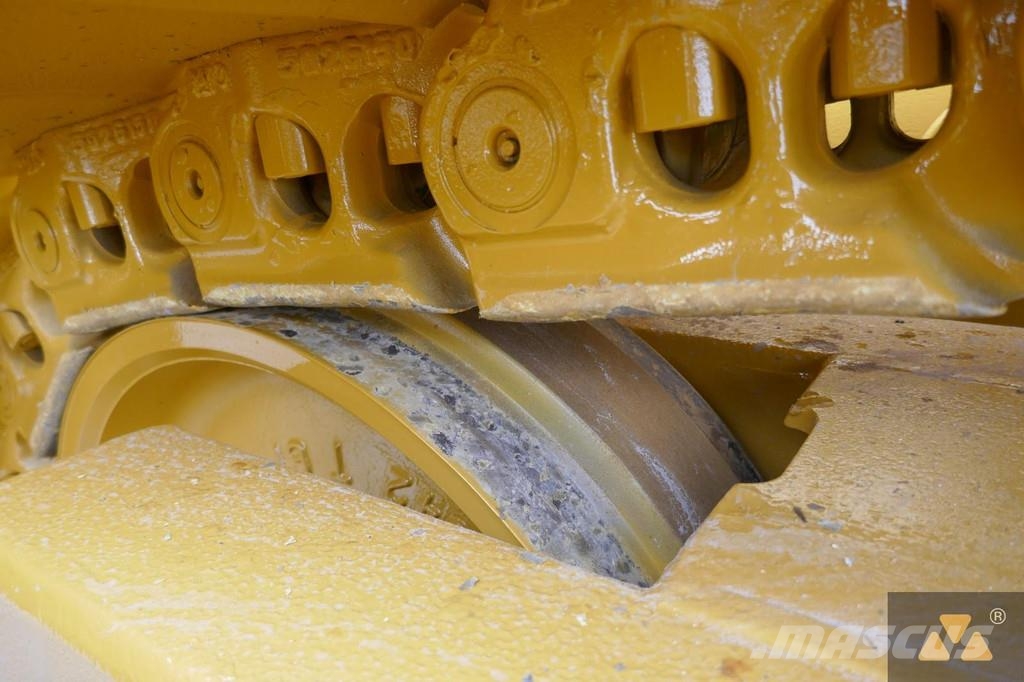CAT D8T Buldožeri gusjeničari