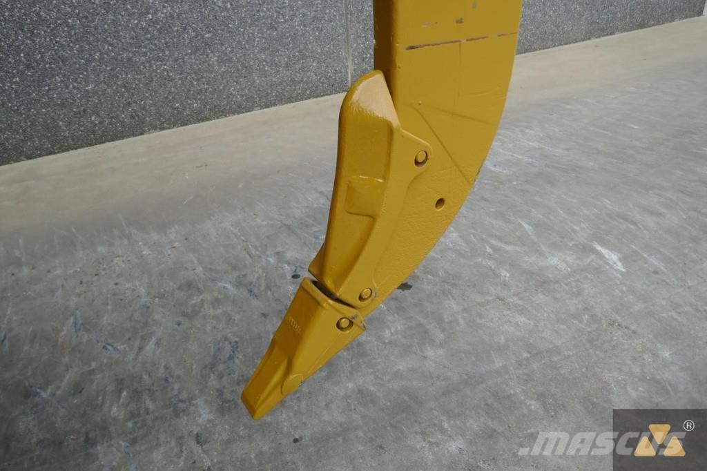 CAT D8T Buldožeri gusjeničari