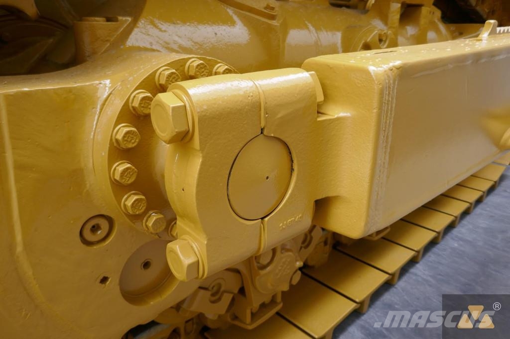 CAT D8T Buldožeri gusjeničari