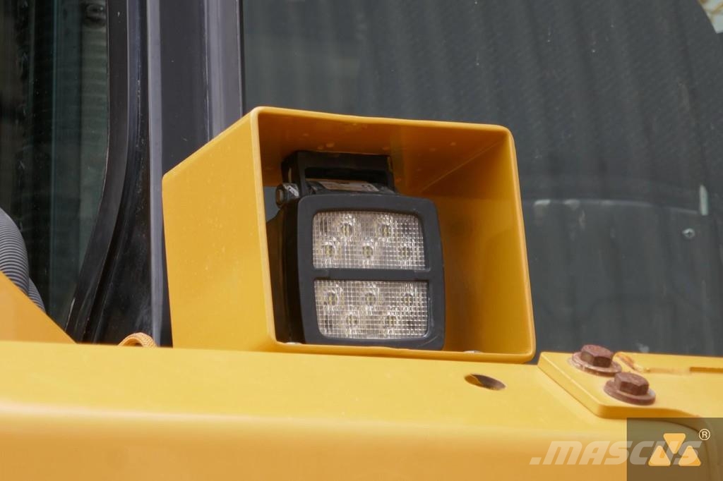CAT D8T Buldožeri gusjeničari