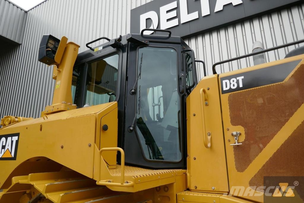 CAT D8T Buldožeri gusjeničari