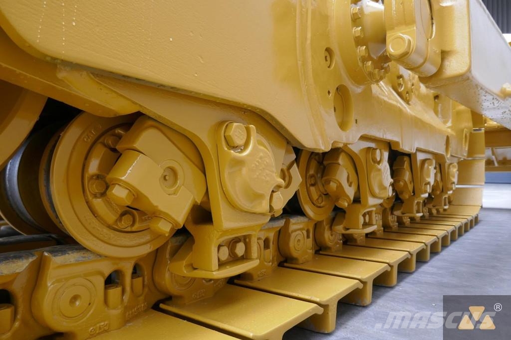 CAT D8T Buldožeri gusjeničari