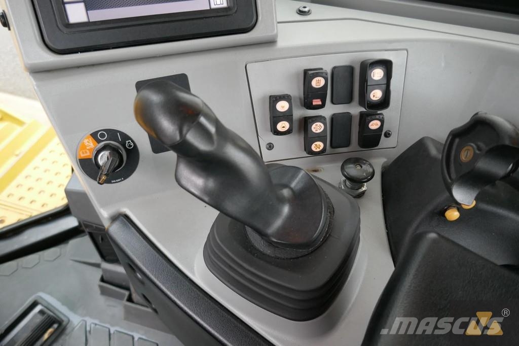 CAT D8T Buldožeri gusjeničari