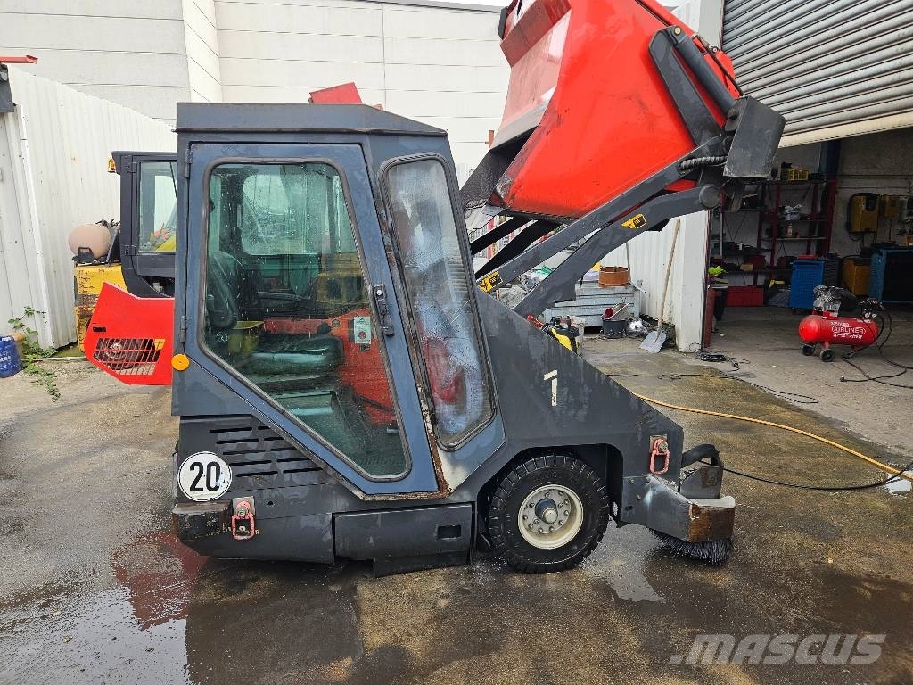 Powerboss Armadillo 9X Sweepers