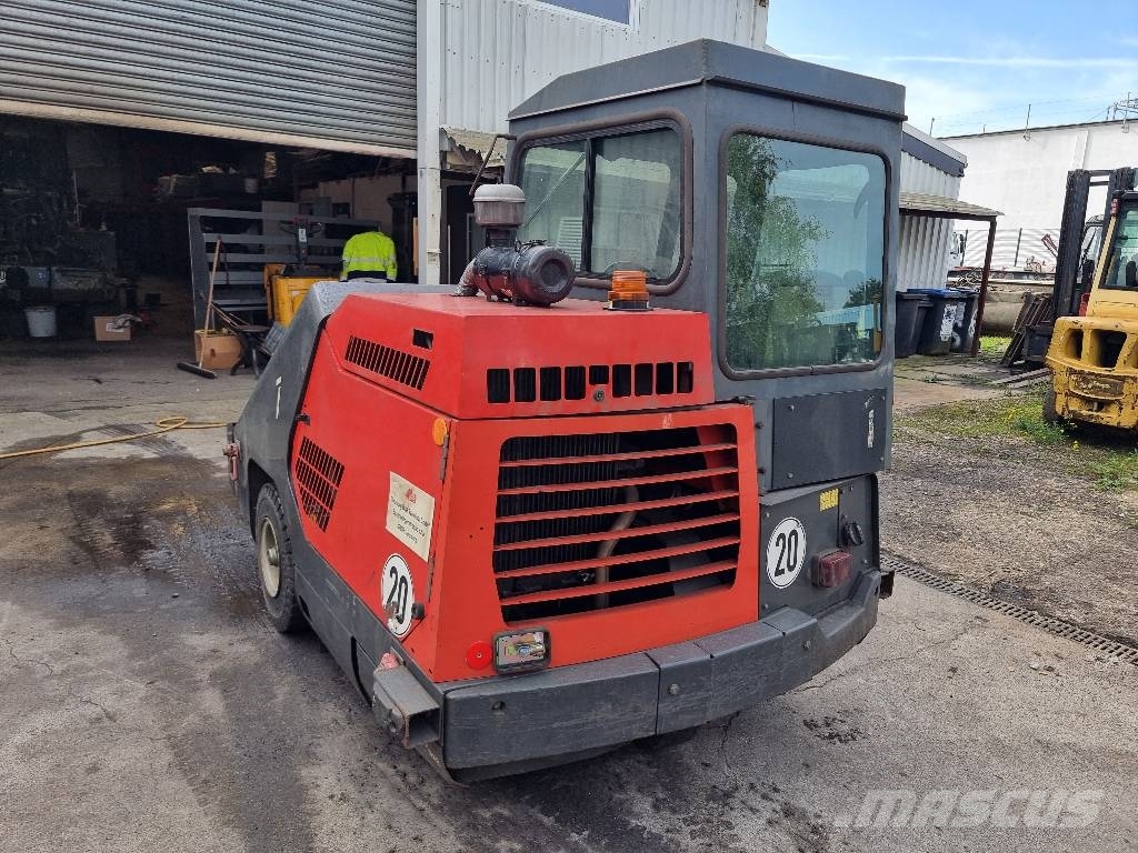 Powerboss Armadillo 9X Sweepers
