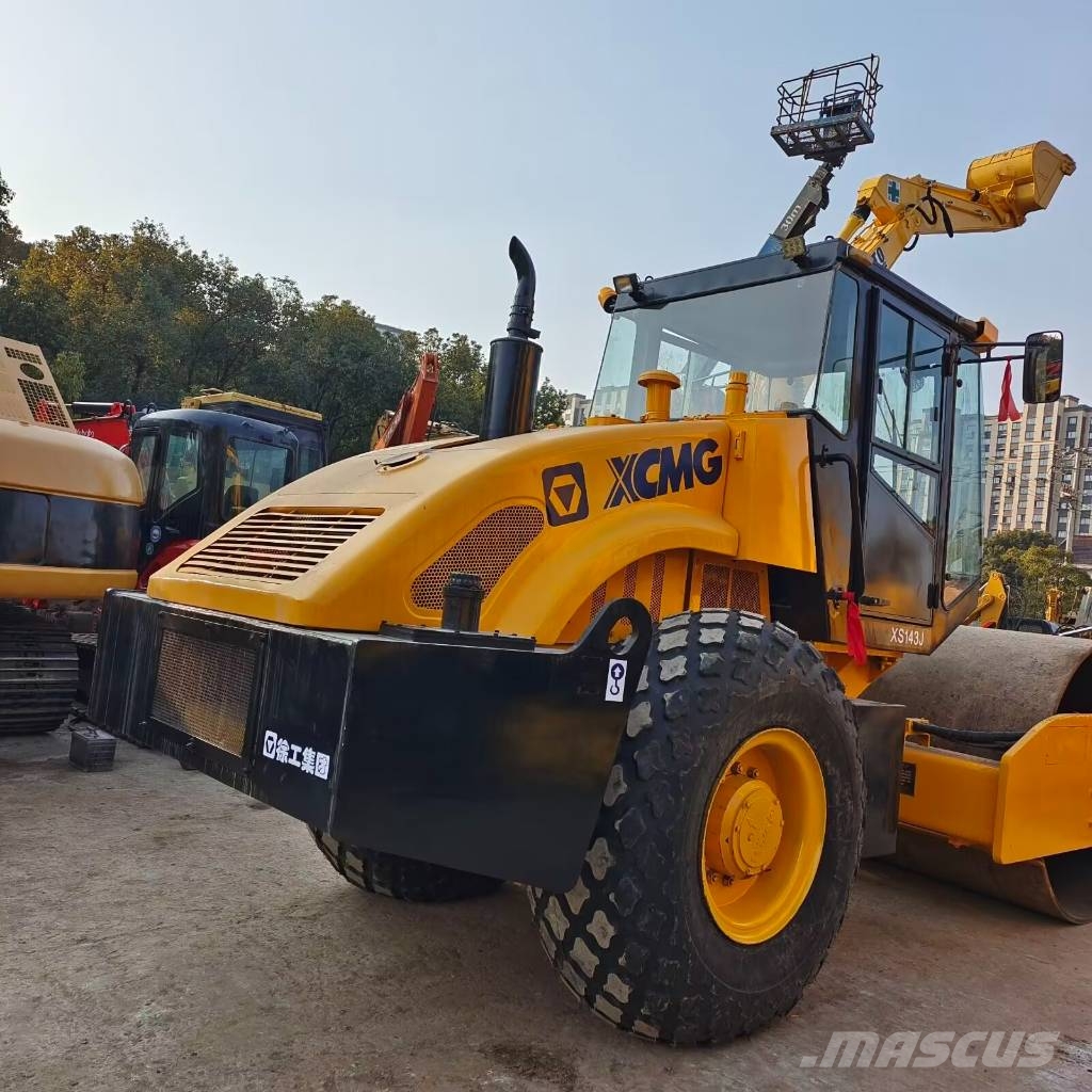 XCMG XS143J Plenty of road roller in stock Enojni valjarji