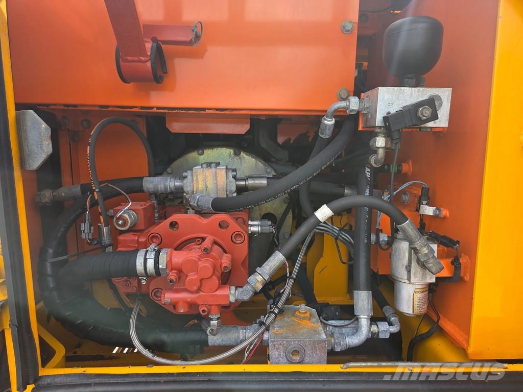 Doosan / Etec DX160LC Excavadoras sobre orugas