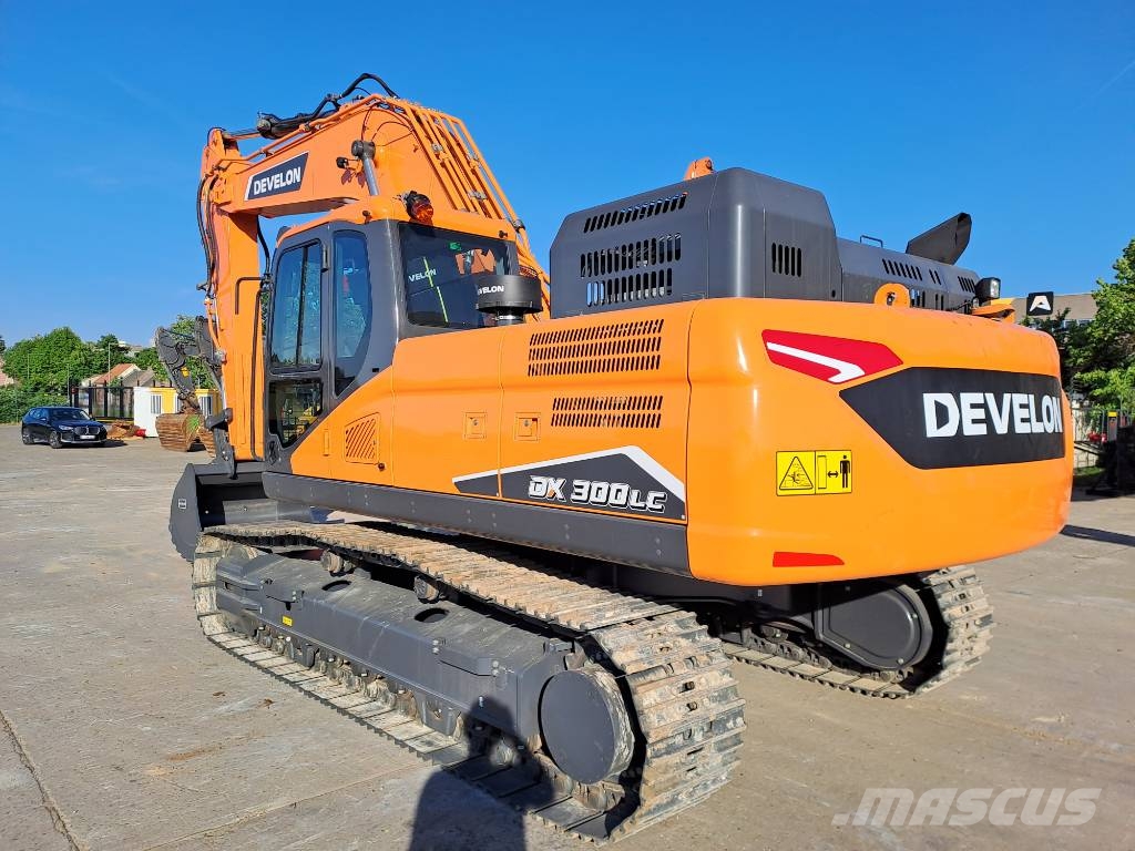 Develon DX300LC-7M Escavadeiras de esteiras