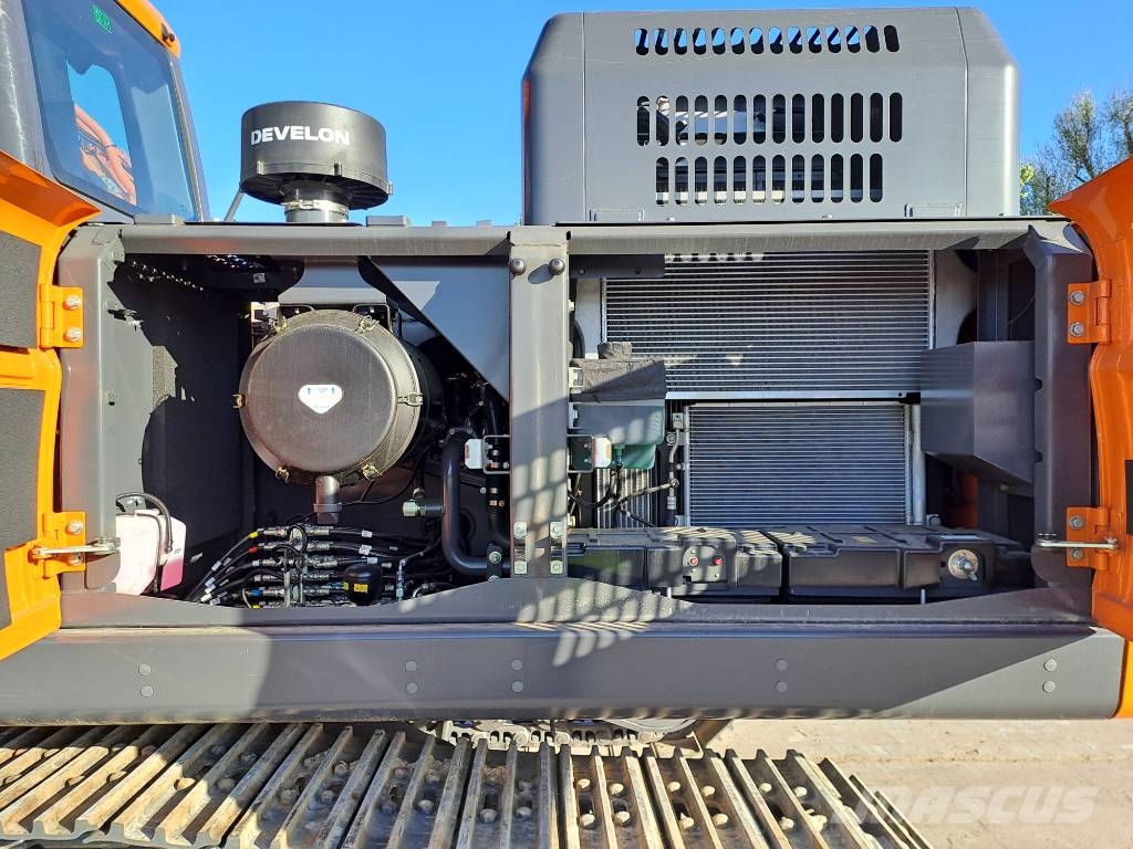 Develon DX300LC-7M Escavadeiras de esteiras