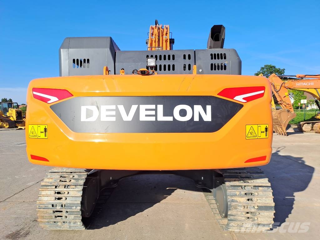 Develon DX300LC-7M Escavadeiras de esteiras