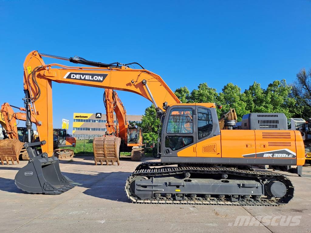 Develon DX300LC-7M Escavadeiras de esteiras
