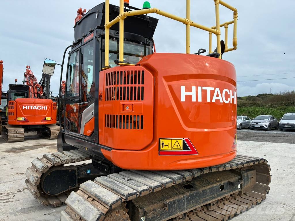 Hitachi ZX 135 US-7 Pásová rýpadla
