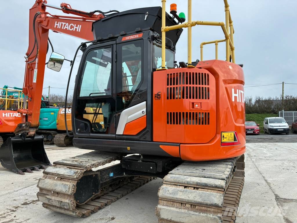 Hitachi ZX 135 US-7 Pásová rýpadla