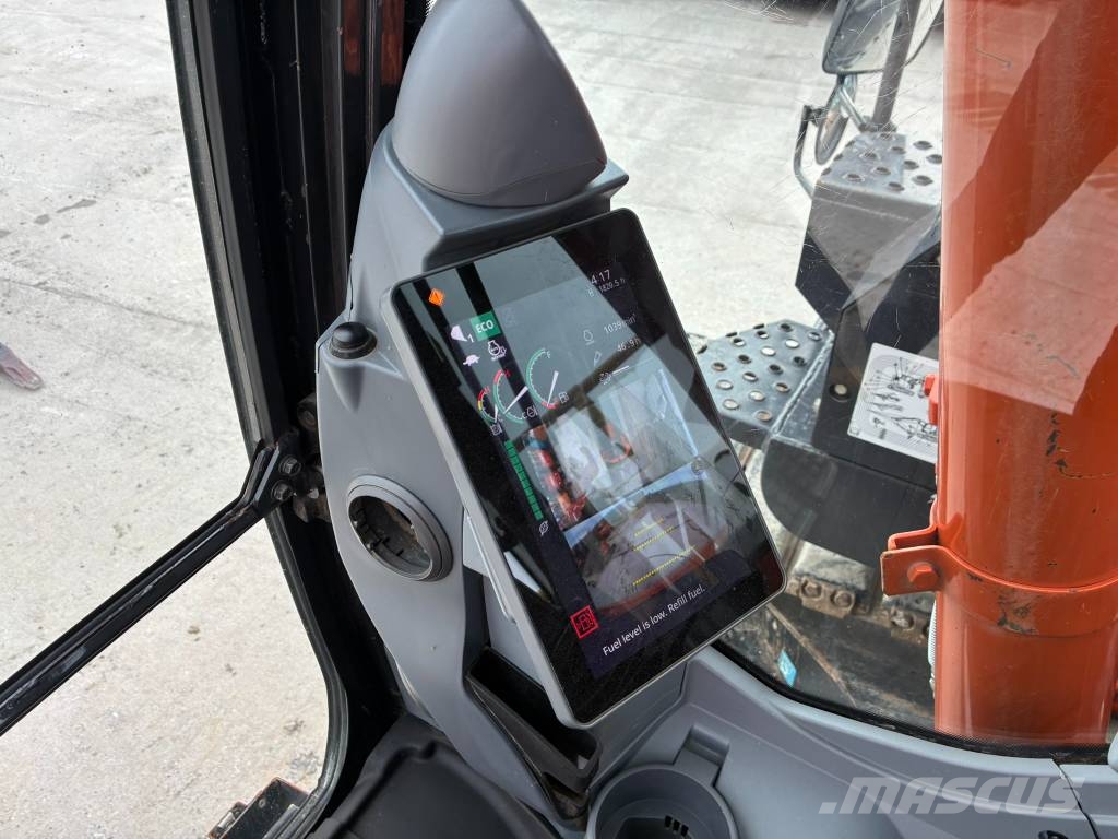 Hitachi ZX 135 US-7 Pásová rýpadla