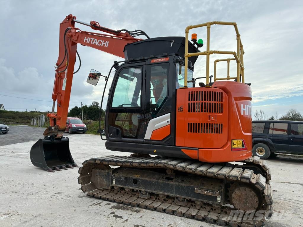 Hitachi ZX 135 US-7 Pásová rýpadla