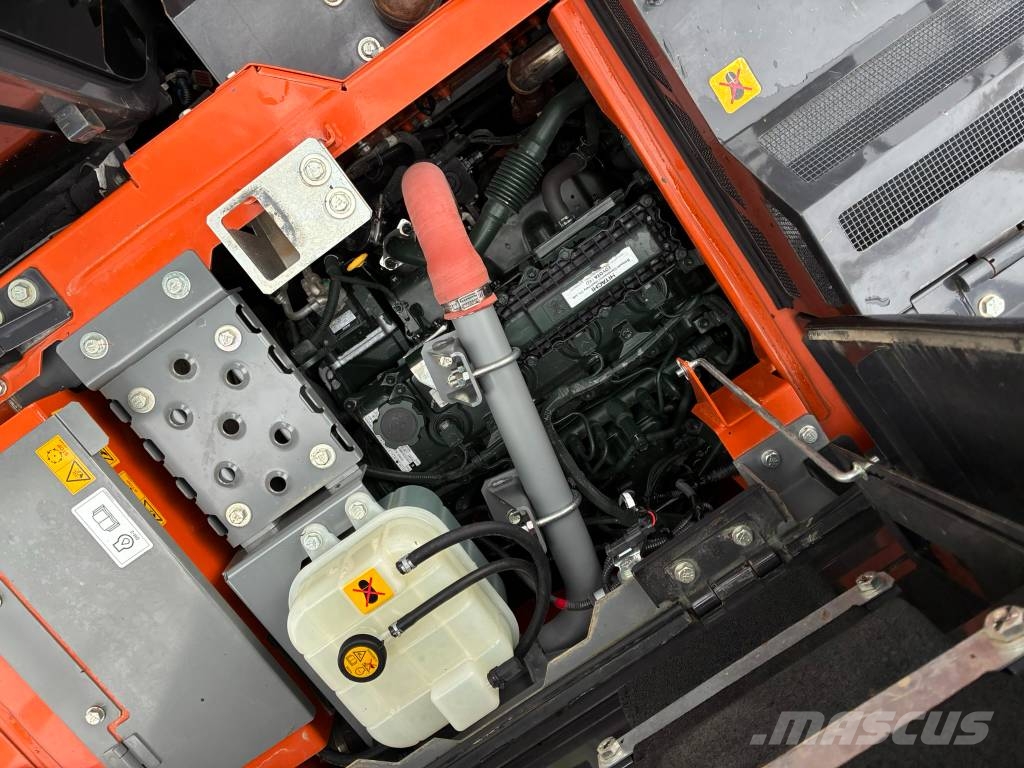 Hitachi ZX 135 US-7 Pásová rýpadla