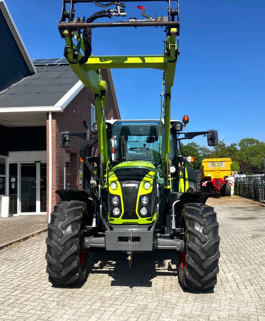 CLAAS arion 420 cis Traktori