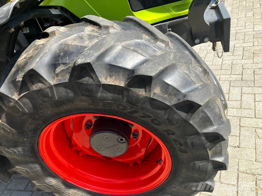 CLAAS arion 420 cis Traktori