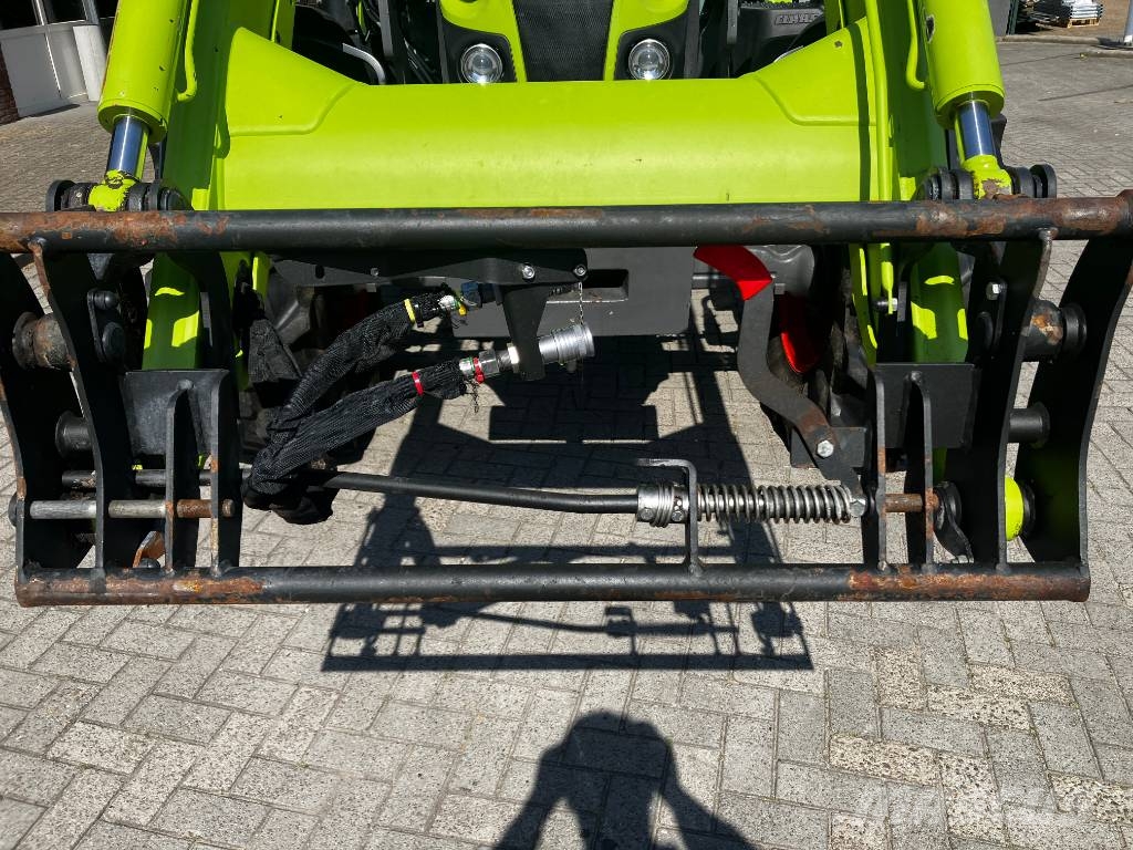 CLAAS arion 420 cis Traktori