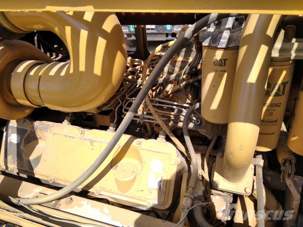 CAT 988B Pyöräkuormaajat