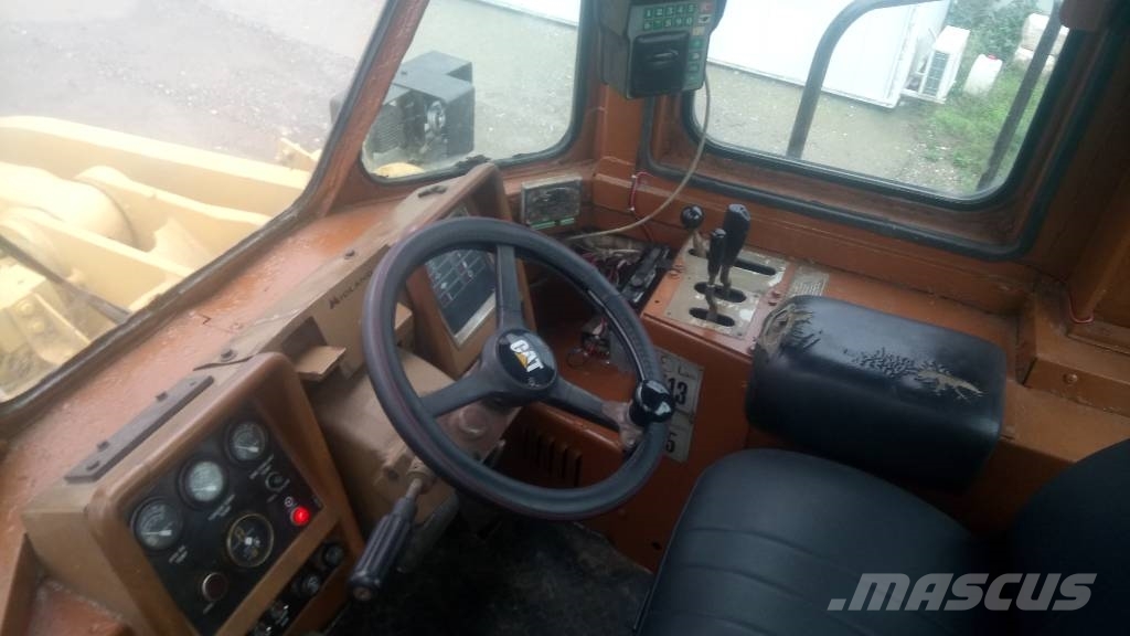 CAT 988B Pyöräkuormaajat