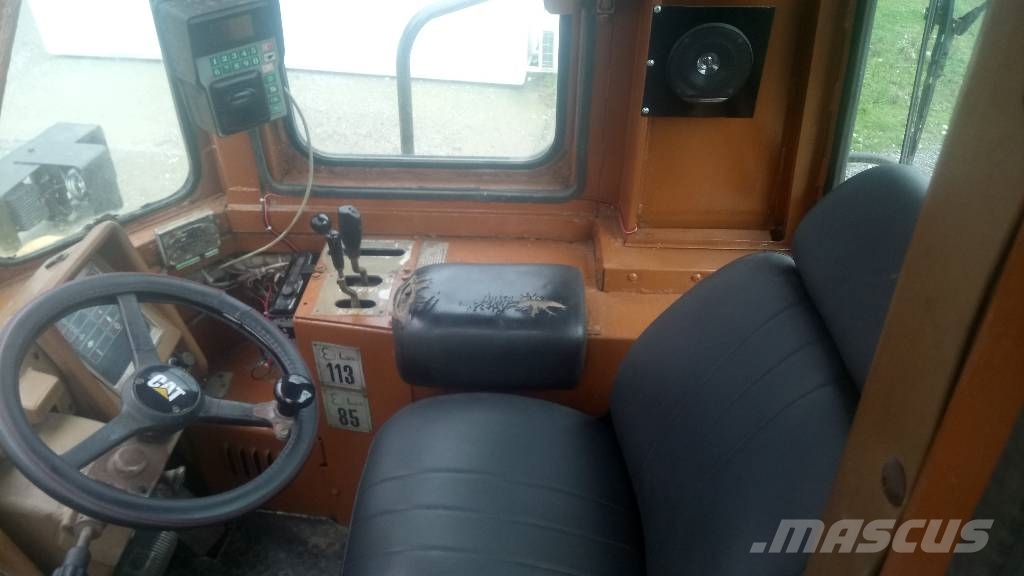 CAT 988B Pyöräkuormaajat