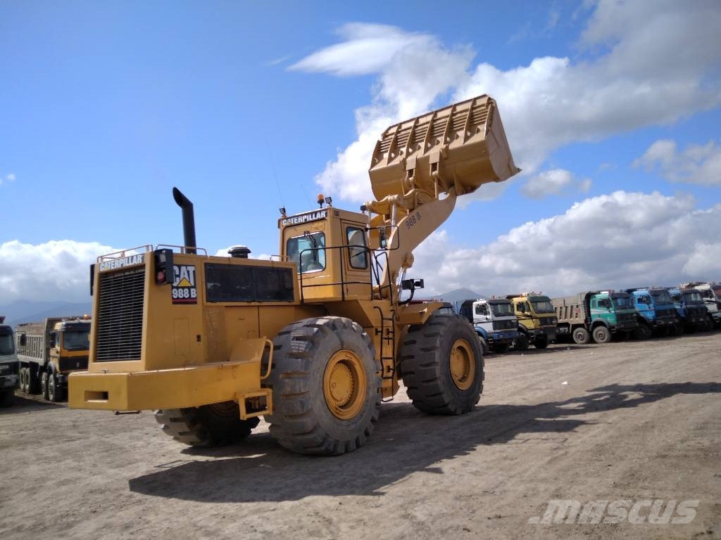 CAT 988B Pyöräkuormaajat