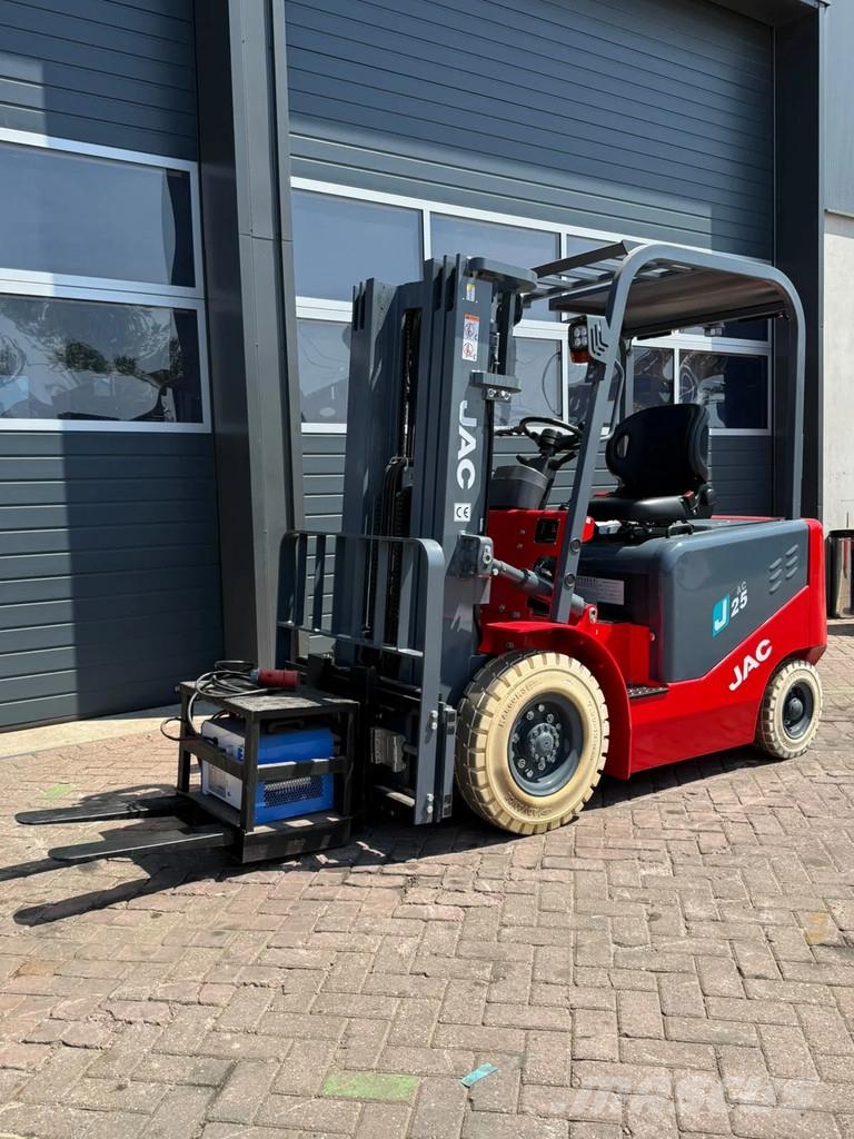 JAC CPD25 Electric forklifts