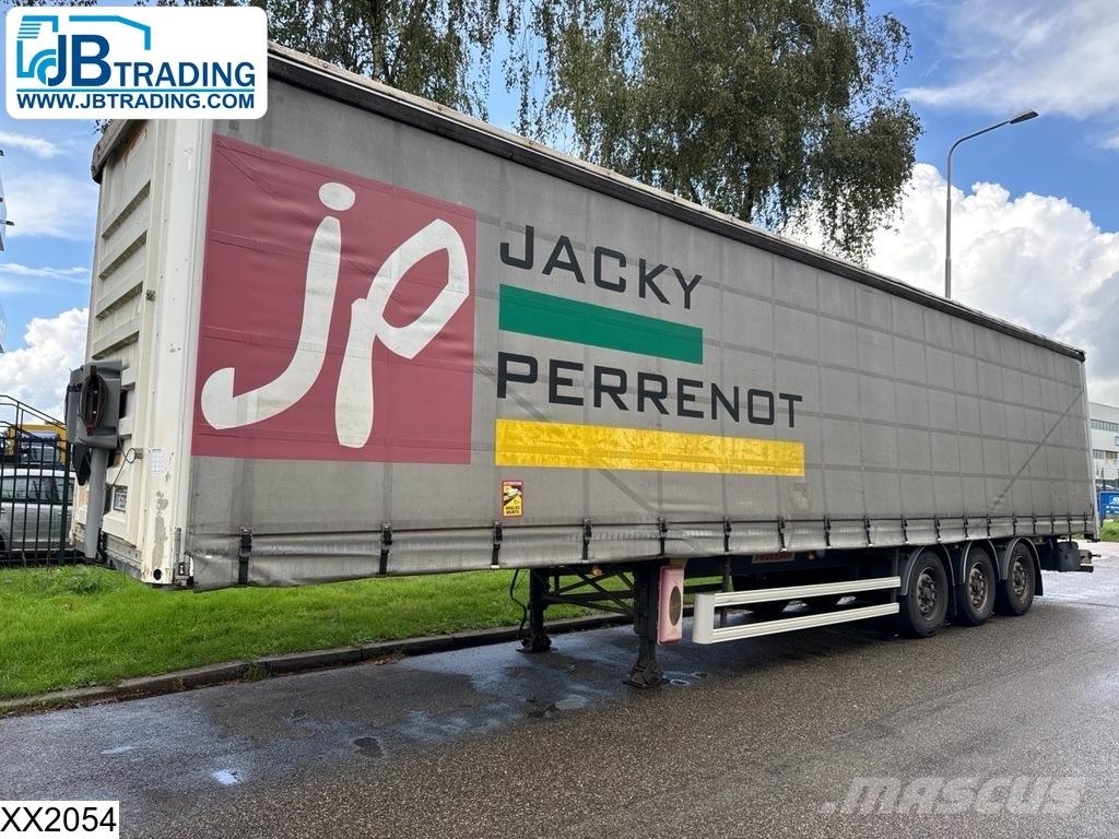 Fruehauf Tautliner Gardintrailer