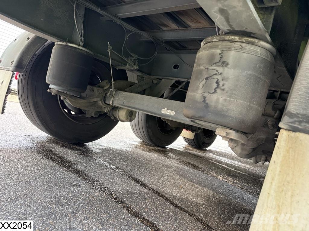 Fruehauf Tautliner Gardintrailer