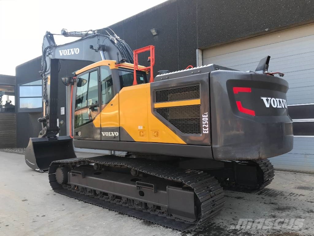 Volvo EC250E L Гусеничные экскаваторы