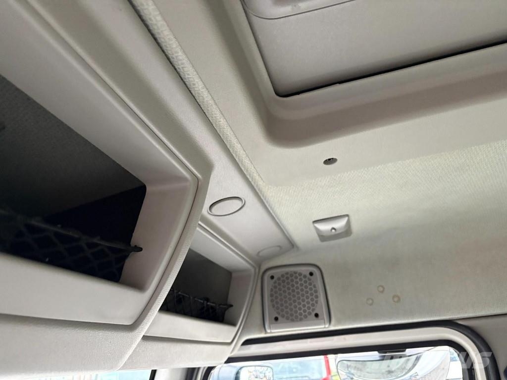 Volvo FL 250 + 12t + 6cyl + BOX 7.28 + EURO 6 4x in stoc Sanduk kamioni