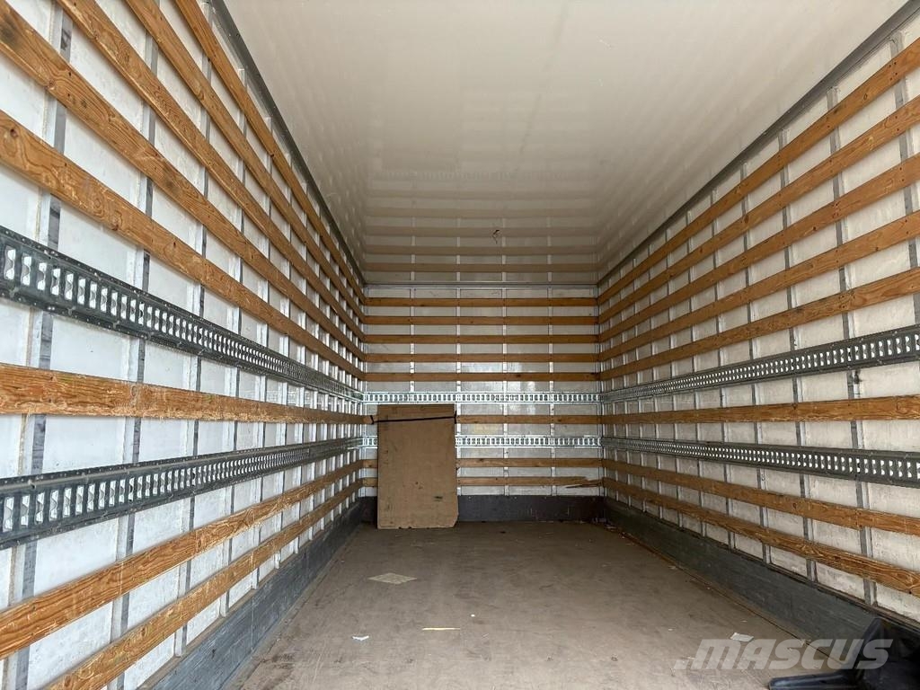 Volvo FL 250 + 12t + 6cyl + BOX 7.28 + EURO 6 4x in stoc Sanduk kamioni