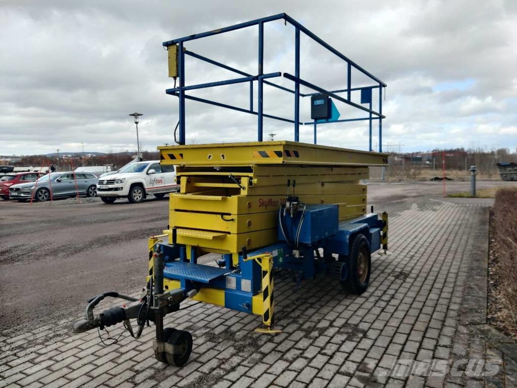 Skyman SM 100 Platforme aeriene montate pe remorca