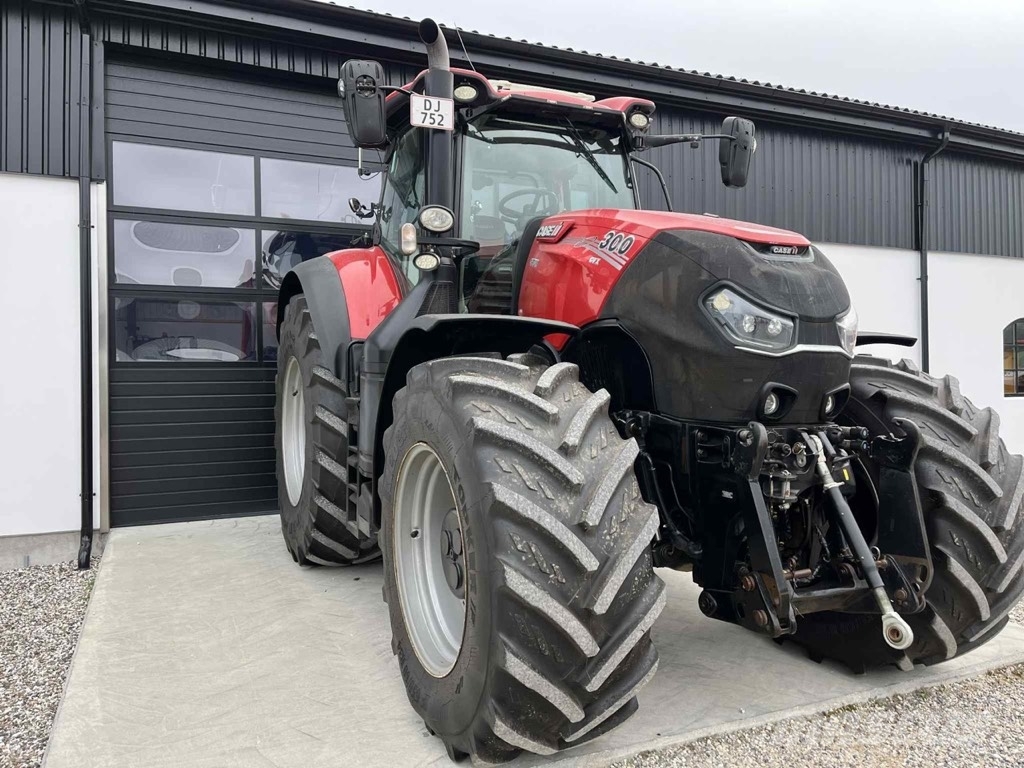Case IH OPTUM 300 CVX Tractores