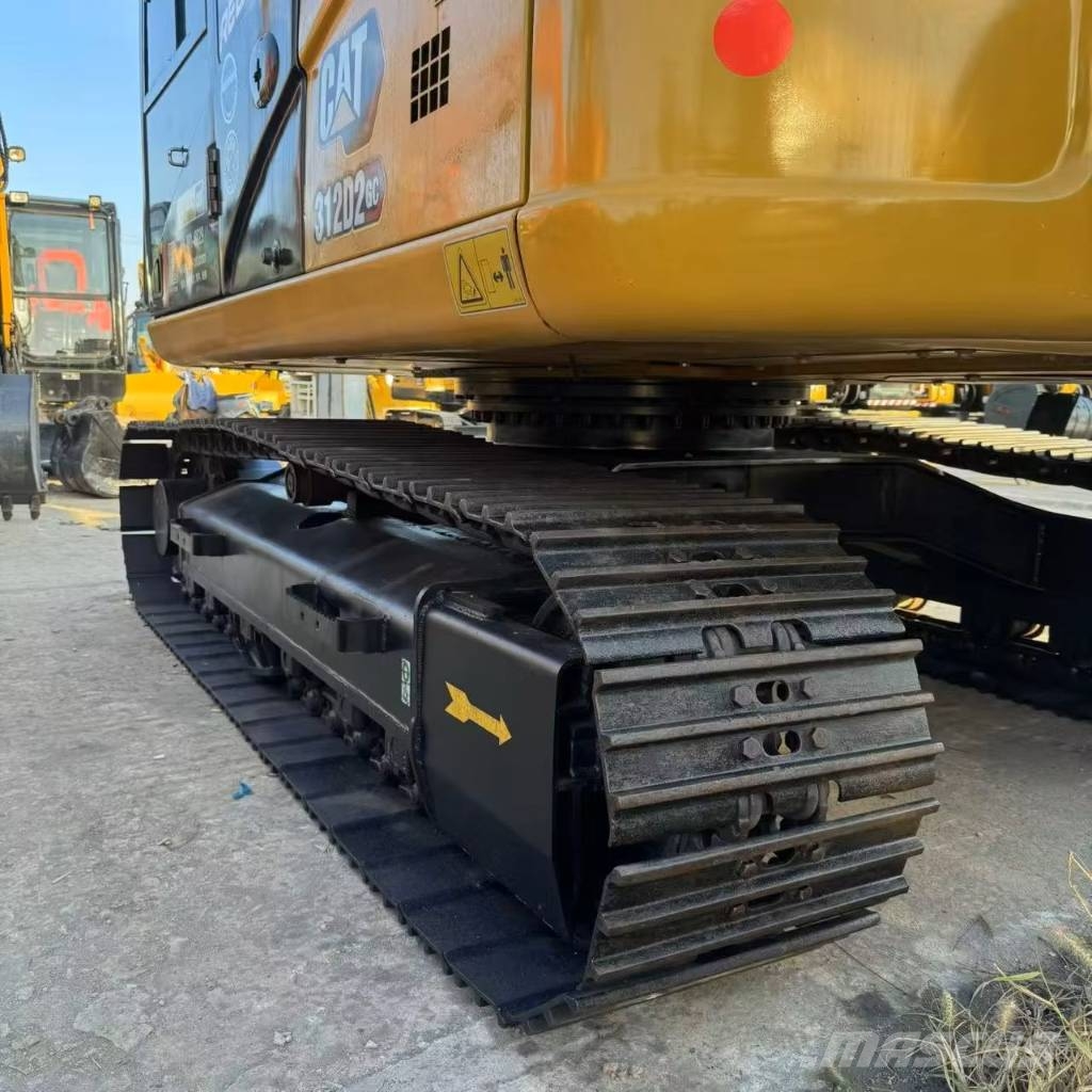 CAT 312 D 2 GC حفارات وسط 7 طن - 12 طن