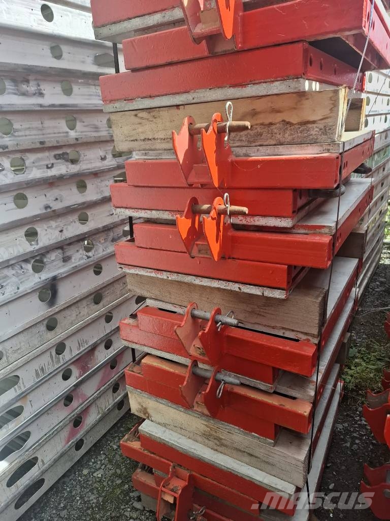 Peri Quattro Säulenschalung in sehr guten Zustand Formwork