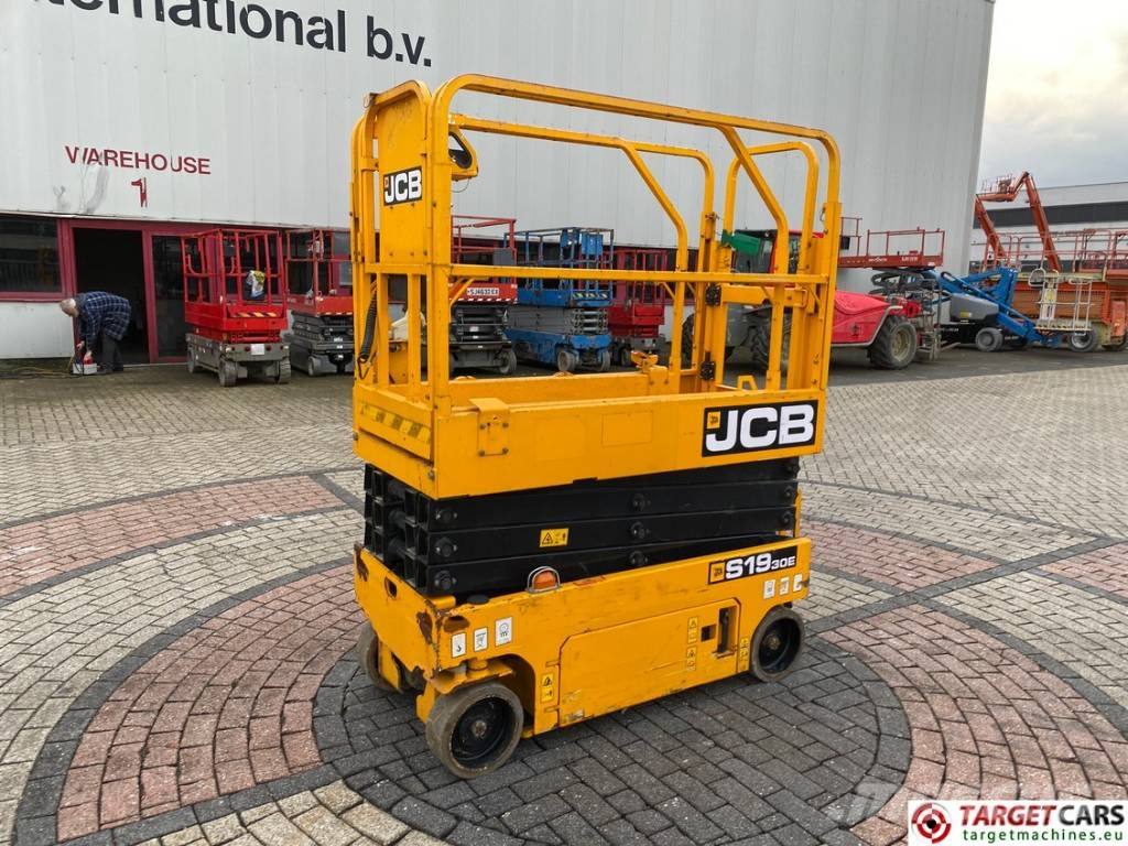 JCB S1930E Electric Scissor Work Lift 780cm Käärtõstukid