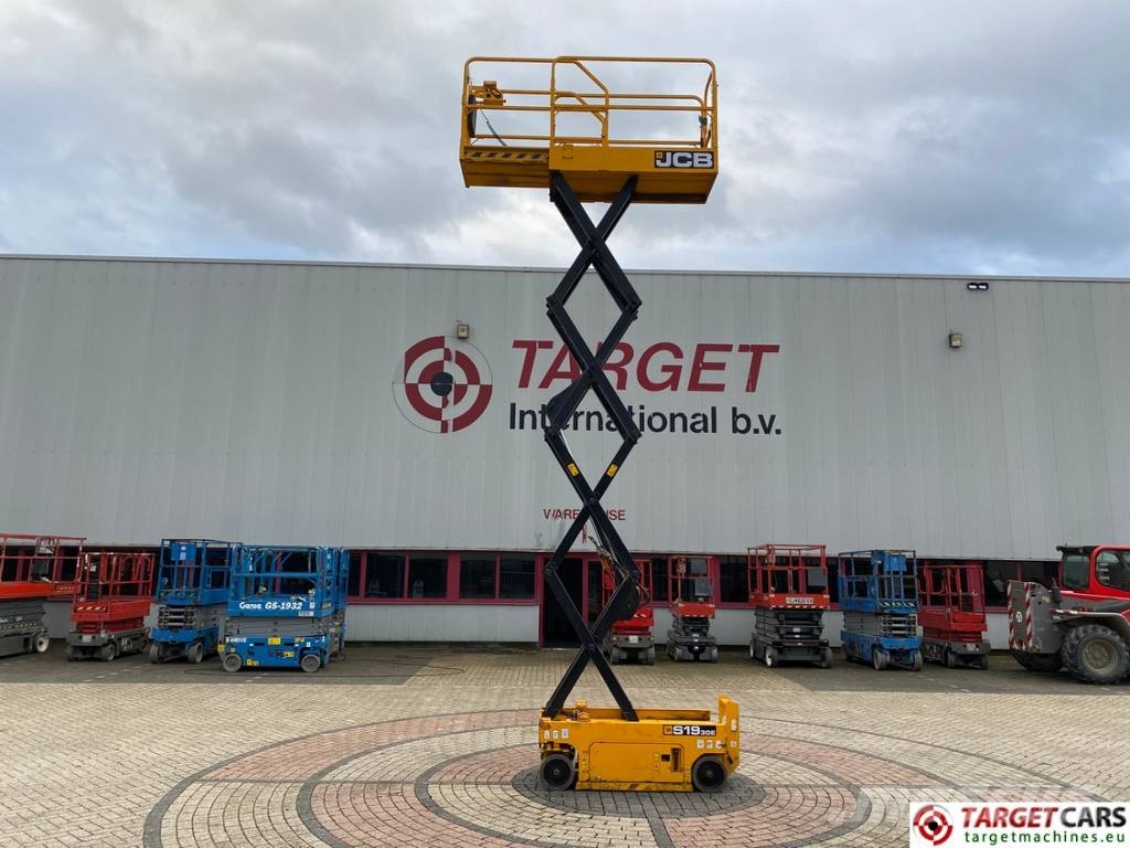 JCB S1930E Electric Scissor Work Lift 780cm Käärtõstukid