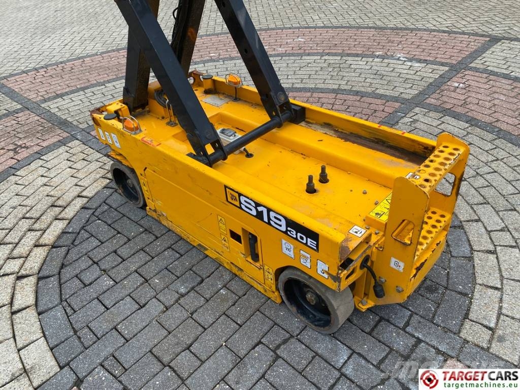 JCB S1930E Electric Scissor Work Lift 780cm Käärtõstukid