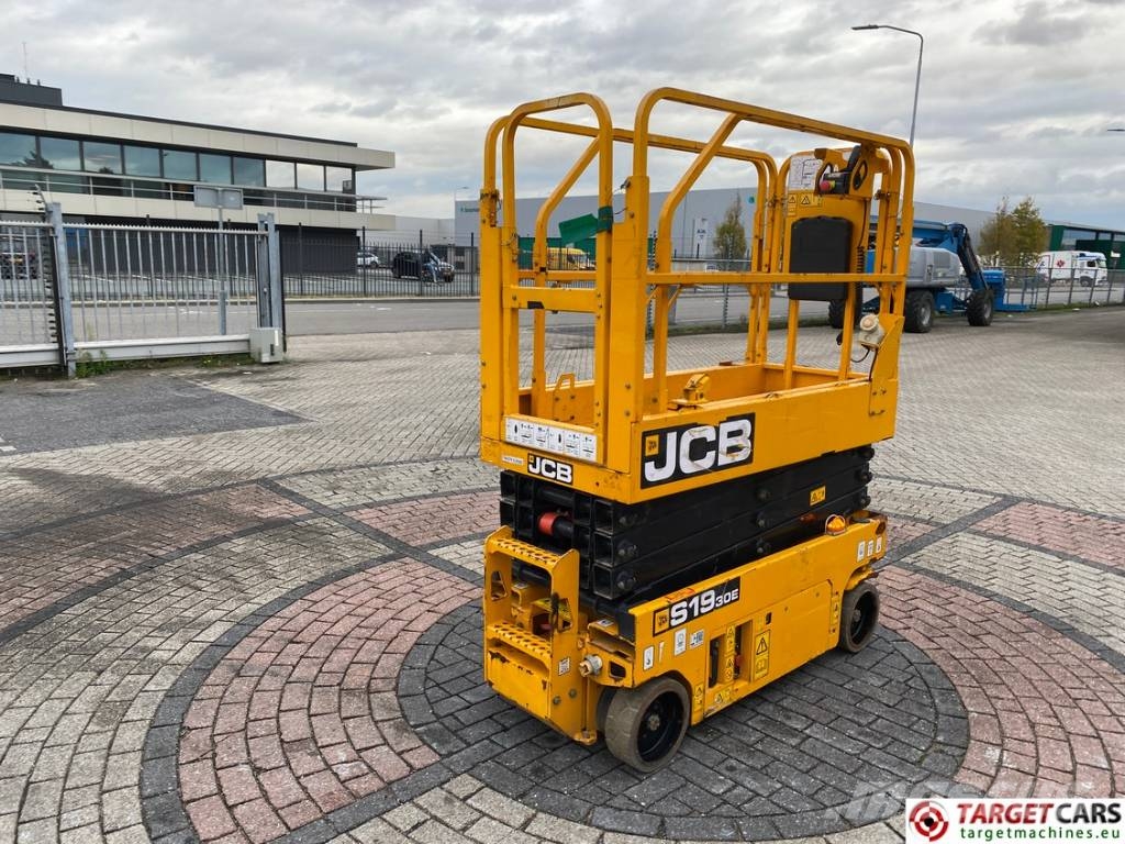 JCB S1930E Electric Scissor Work Lift 780cm Käärtõstukid