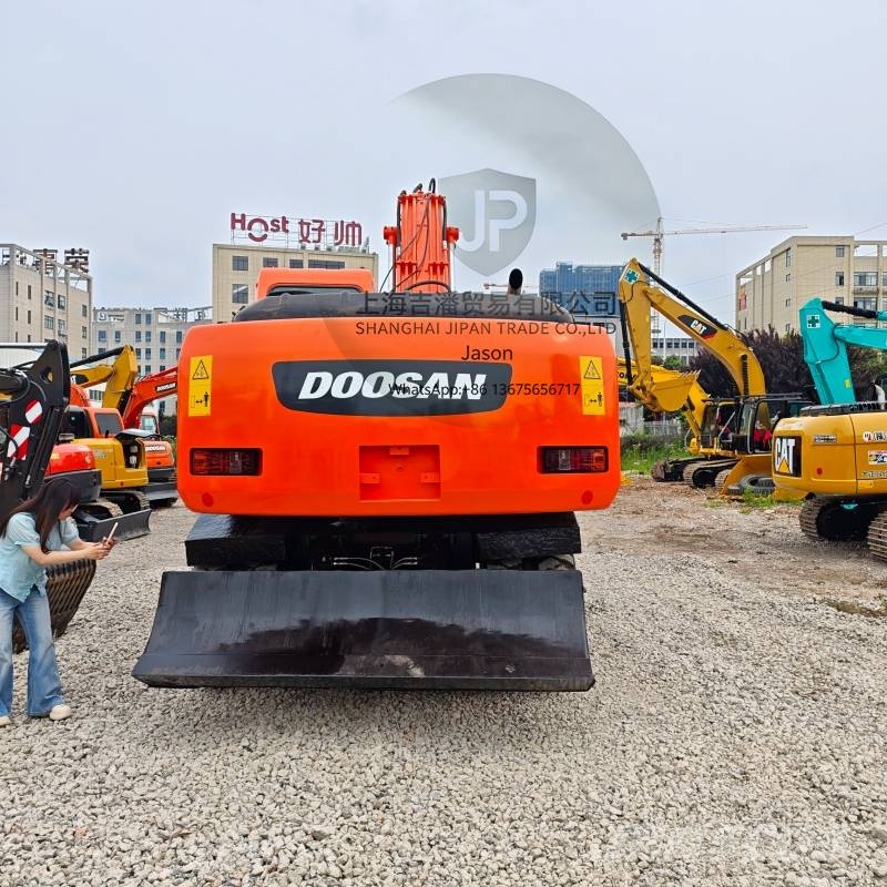 Doosan DH 210 W-7 Gravemaskiner på hjul