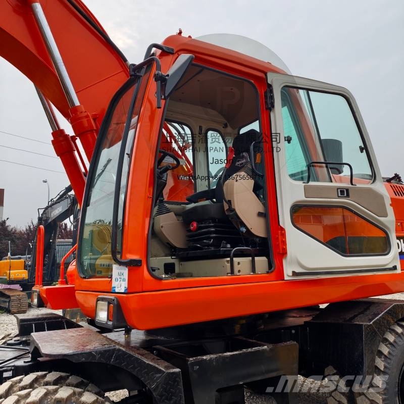 Doosan DH 210 W-7 Gravemaskiner på hjul