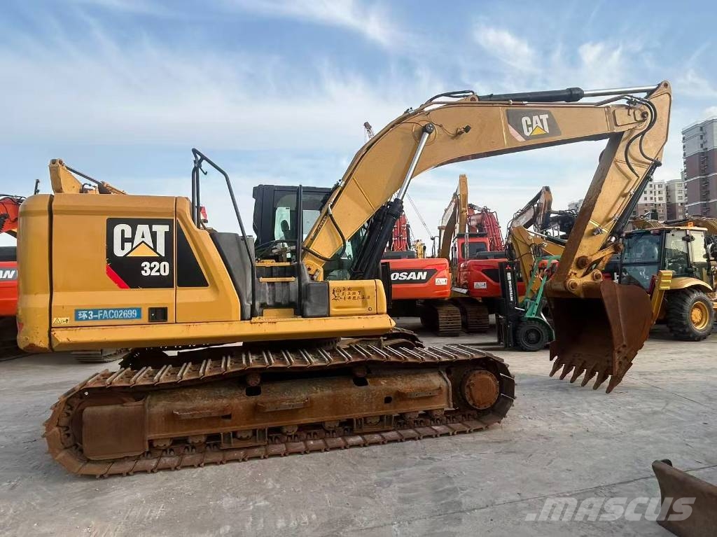 CAT 320 Crawler excavators