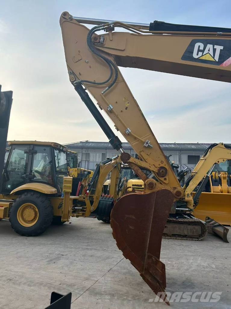 CAT 320 Crawler excavators